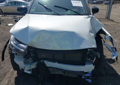 2021 Volvo Xc40 T5 R-Design z USA, uszkodzony, nr VIN YV4162UM6M2549236